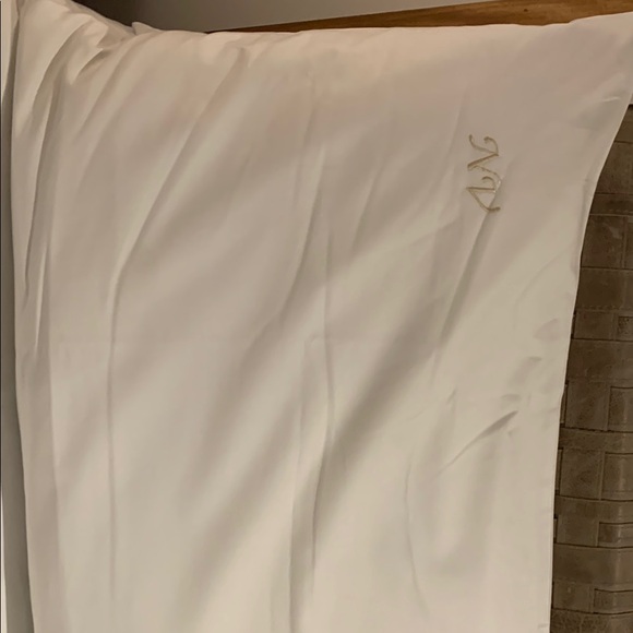 White Pillowcase with Embroidered Logo NV king size brand new cotton must!